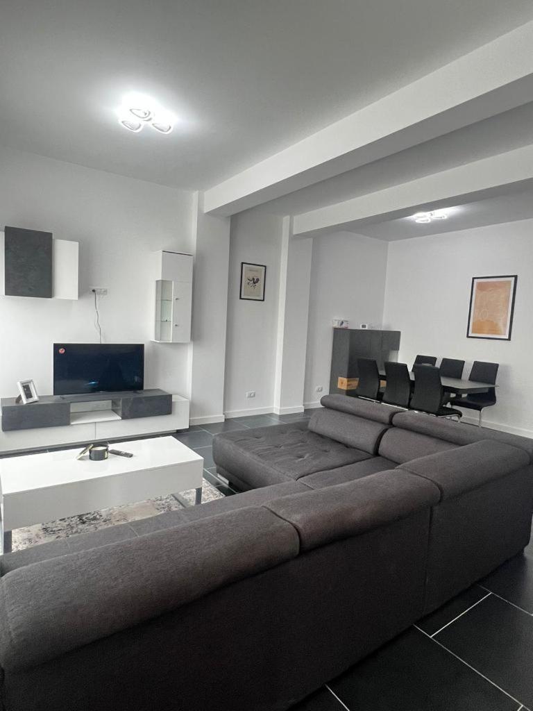 Luxury Cozy Apartments 수체아바 외부 사진
